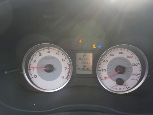 Used 2012 Subaru Impreza 2.0i Premium image 9