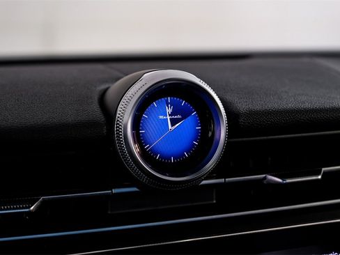 Used 2023 Maserati Grecale GT image 23