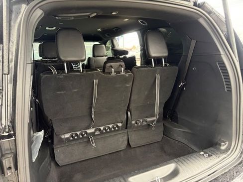 Used 2023 Chrysler Pacifica Touring-L w/ S Appearance Package image 15