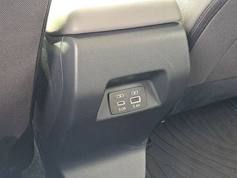 Used 2025 Subaru Crosstrek 2.0i Premium image 20