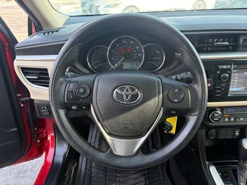 Used 2015 Toyota Corolla LE image 31