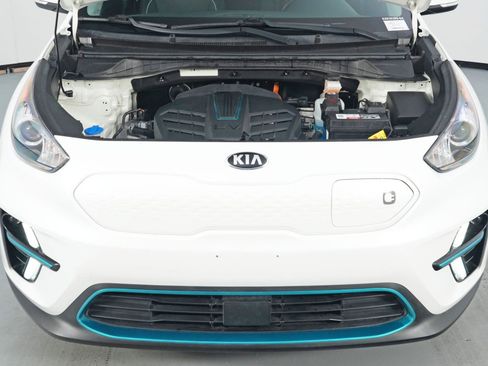 Used 2019 Kia Niro EX image 7