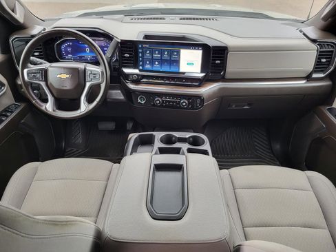 Used 2024 Chevrolet Silverado 1500 LT RWD image 13