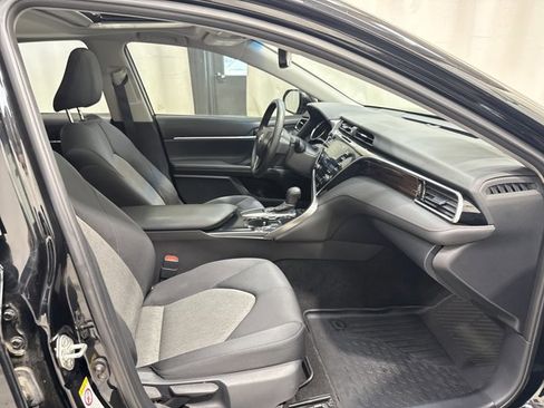 Used 2018 Toyota Camry LE w/ Audio Package FWD image 28