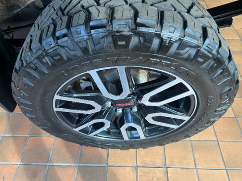 Used 2014 GMC Sierra 1500 SLE w/ SLE Value Package image 22