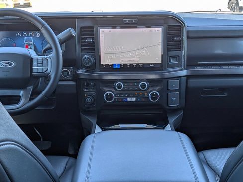 Certified 2025 Ford F250 Lariat w/ Lariat Ultimate Package AWD/4WD image 17