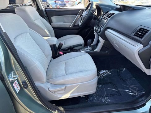 Used 2014 Subaru Forester 2.5i Premium image 11