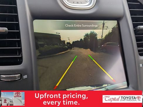 Used 2018 Chrysler 300 Touring L RWD image 22