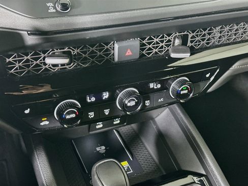 Used 2025 Honda Accord Sport image 22