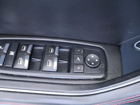 Used 2017 Maserati Levante w/ Luxury Package image 26