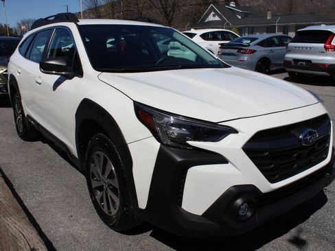 Used 2025 Subaru Outback image 5