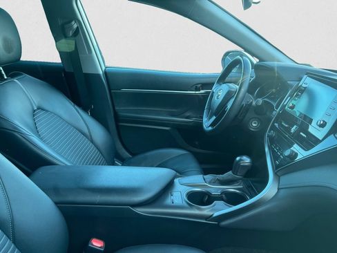 Used 2022 Toyota Camry SE FWD image 10