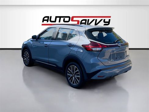 Used 2021 Nissan Kicks SR image 5