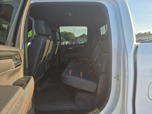Used 2025 GMC Sierra 1500 AT4 w/ AT4 Premium Package AWD/4WD image 8