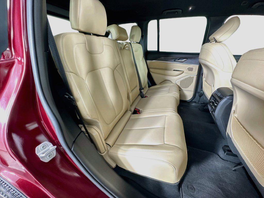 Used 2023 Jeep Grand Cherokee Limited RWD image 27