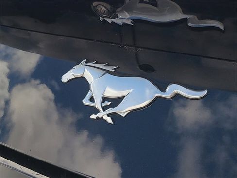 Used 2025 Ford Mustang Premium image 9