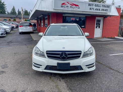 Used 2012 Mercedes-Benz C 300 4MATIC Sedan image 2