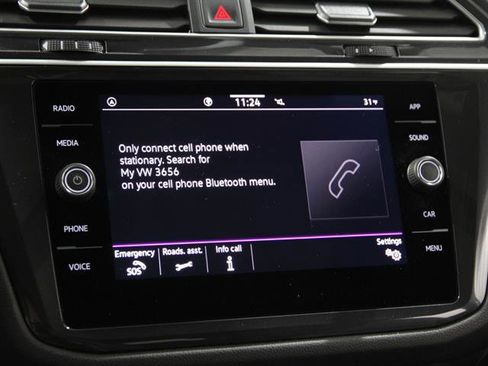 Used 2024 Volkswagen Tiguan SE R-Line image 11