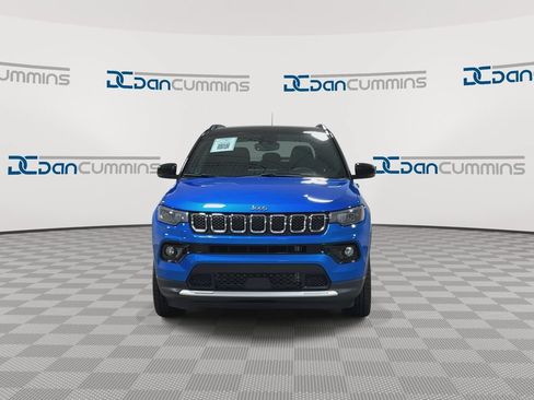 Used 2024 Jeep Compass Limited w/ Sun and Sound Group AWD/4WD image 3