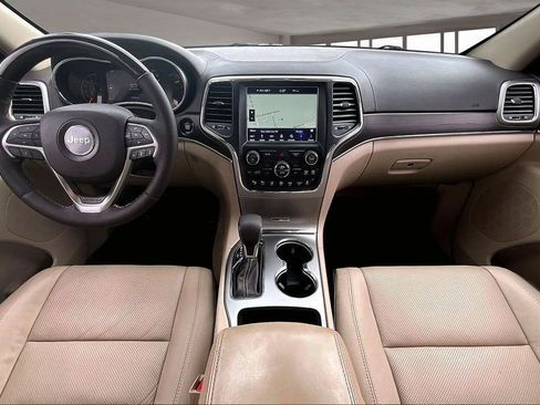 Used 2018 Jeep Grand Cherokee Overland image 7
