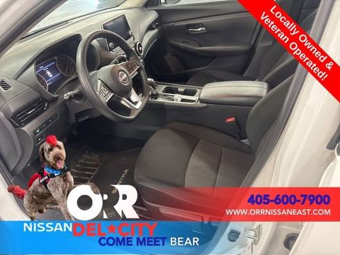 Used 2025 Nissan Sentra SV image 3