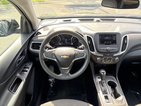 Used 2021 Chevrolet Equinox LT image 18