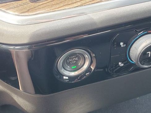 Used 2023 Chevrolet Silverado 1500 LT AWD/4WD image 18