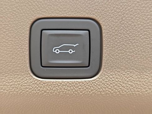 New 2026 GMC Yukon Denali w/ Denali Reserve Package AWD/4WD image 14