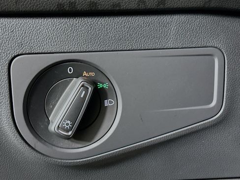 Used 2024 Volkswagen Tiguan Wolfsburg Edition image 17