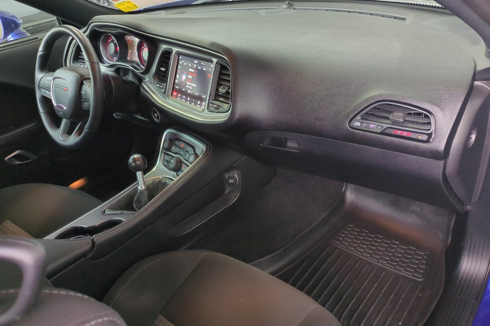 Used 2022 Dodge Challenger R/T Scat Pack RWD image 18
