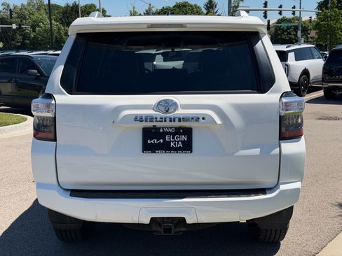 Used 2017 Toyota 4Runner SR5 Premium AWD/4WD image 4