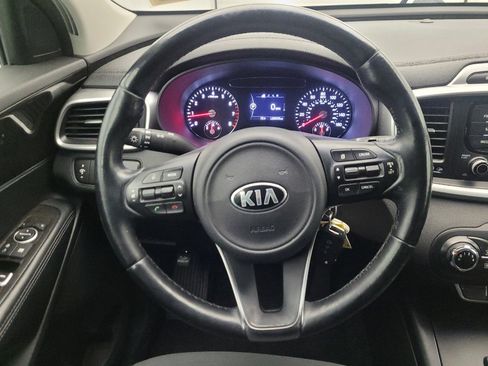 Used 2016 Kia Sorento LX w/ LX Convenience Package image 22