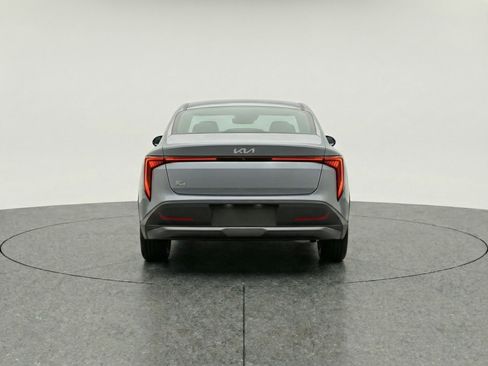 Used 2025 Kia K4 LXS image 7