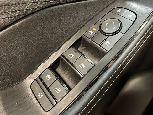 Used 2023 Nissan Rogue SV AWD/4WD image 5