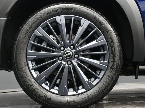 New 2026 Nissan Pathfinder SL image 9