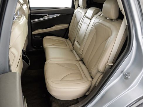 Used 2023 Lincoln Nautilus Reserve image 42