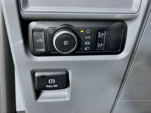 Used 2024 Ford F150 XLT AWD/4WD image 12