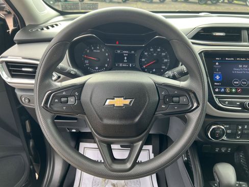 Used 2021 Chevrolet TrailBlazer LT w/ Convenience Package AWD/4WD image 18