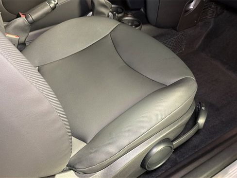 Used 2011 MINI Cooper Hardtop image 11