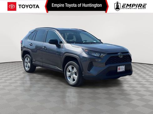 Used 2021 Toyota RAV4 LE AWD/4WD image 1