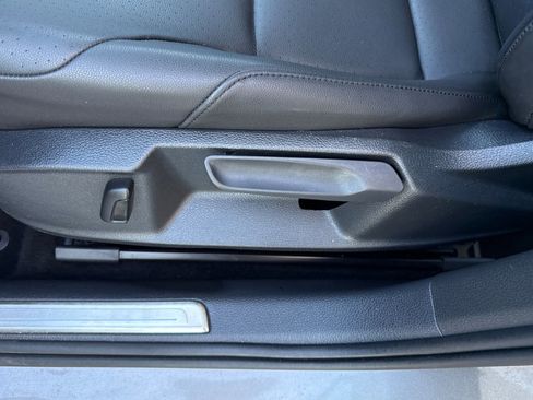 Used 2016 Volkswagen e-Golf SEL Premium FWD image 12