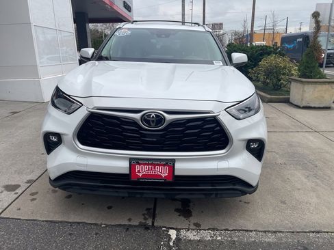 Used 2022 Toyota Highlander XLE image 39