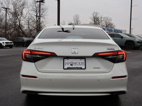 Certified 2025 Honda Civic Sport Touring image 6