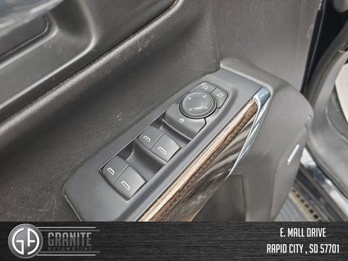 Used 2021 Chevrolet Silverado 1500 LT Trail Boss w/ Convenience Package II image 11