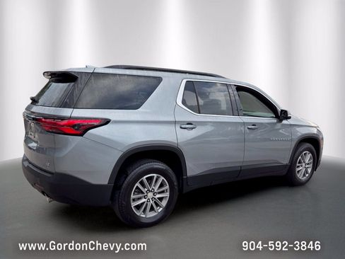 Certified 2023 Chevrolet Traverse LT FWD image 6