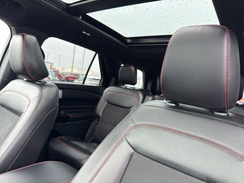 Used 2022 Ford Explorer ST-Line w/ Class IV Trailer Tow Package image 27