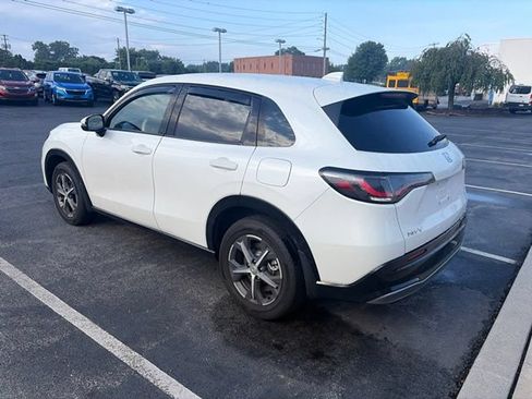 Used 2024 Honda HR-V EX-L image 12