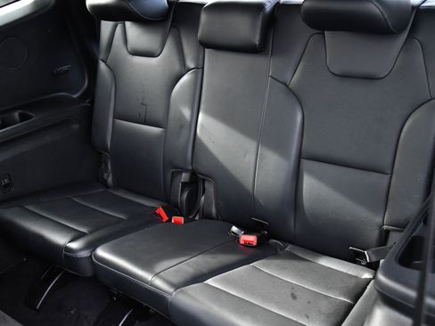 Used 2022 Kia Telluride LX image 34