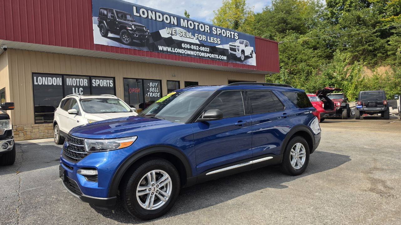 Used 2021 Ford Explorer XLT w/ Equipment Group 202A AWD/4WD image 1