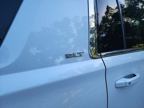 Used 2017 GMC Yukon XL SLT w/ Open Road Package image 12